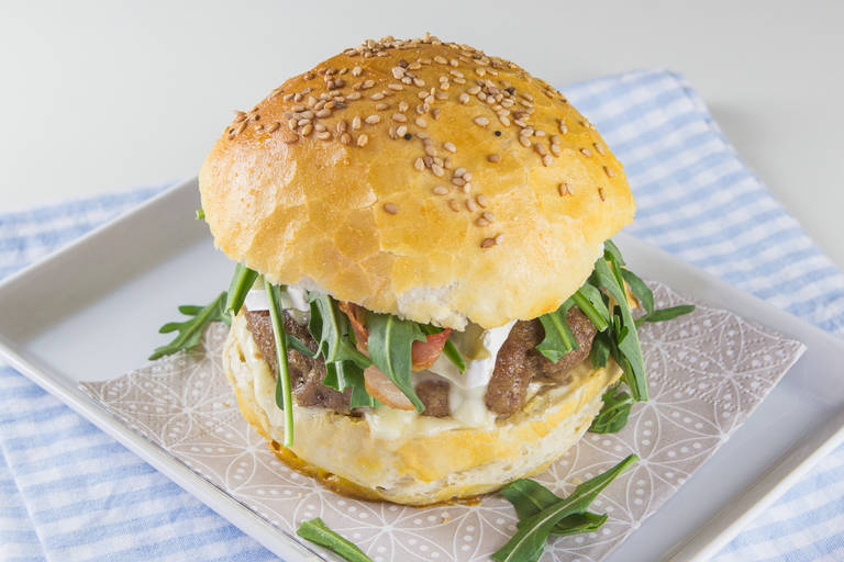 Brie burger