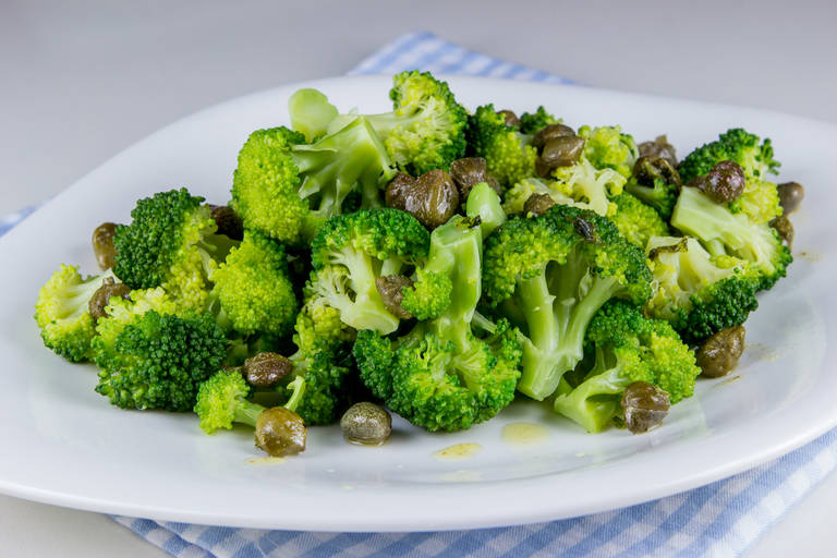 Brokoli s kaprami