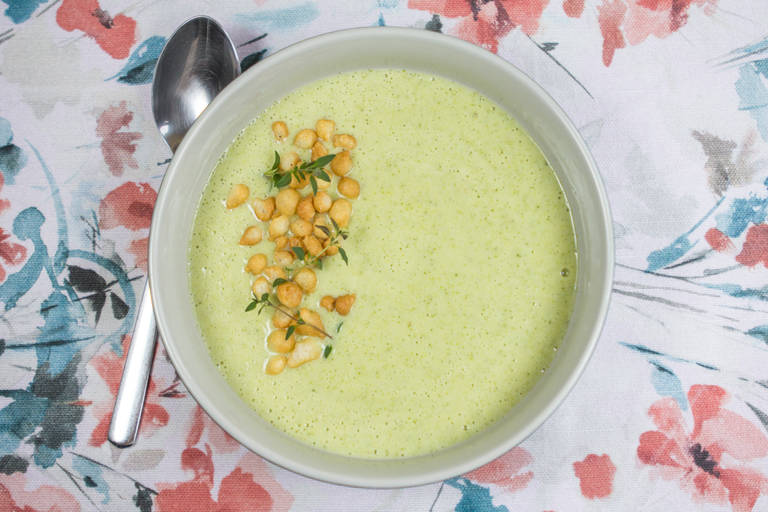 Brokolijeva juha s skuto