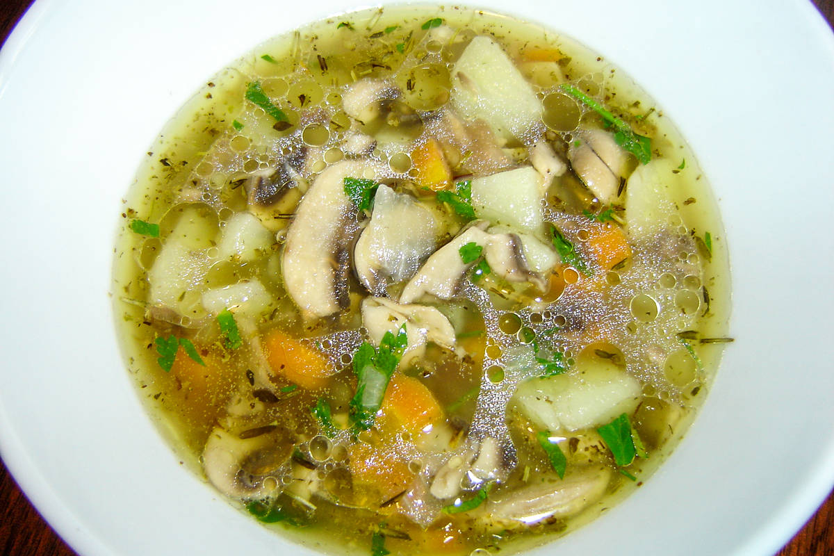 Krompirjeva juha z gobami