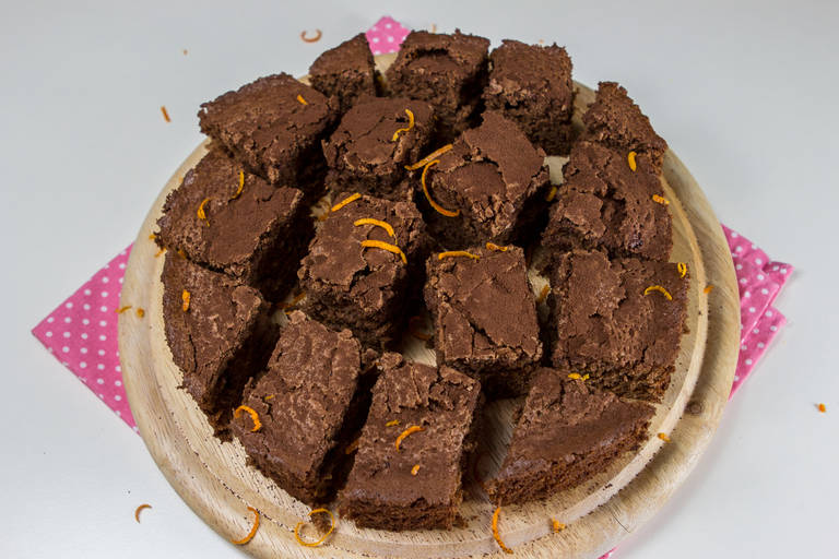 Pomarančni brownies