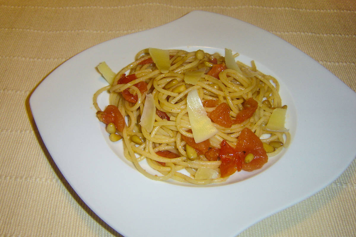 Špageti s paradižnikom