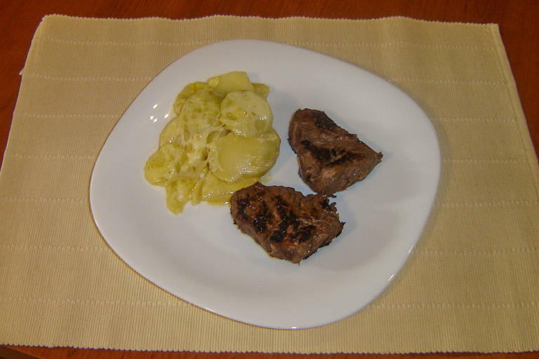 Steak v ananasovi marinadi