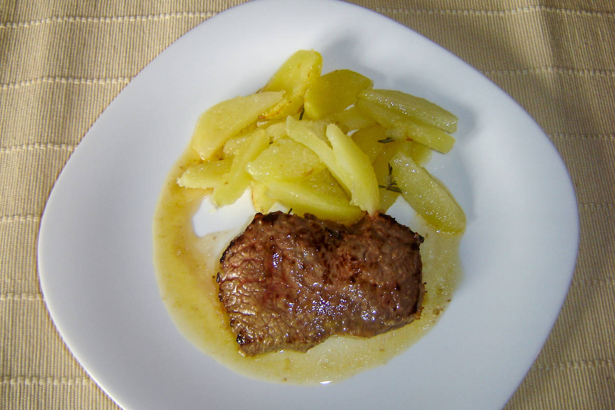 Steak v pomarančni marinadi